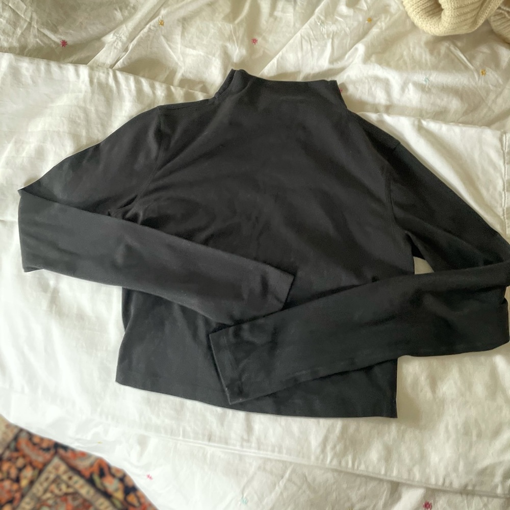 All aligned crop mock turtleneck - black - size 6